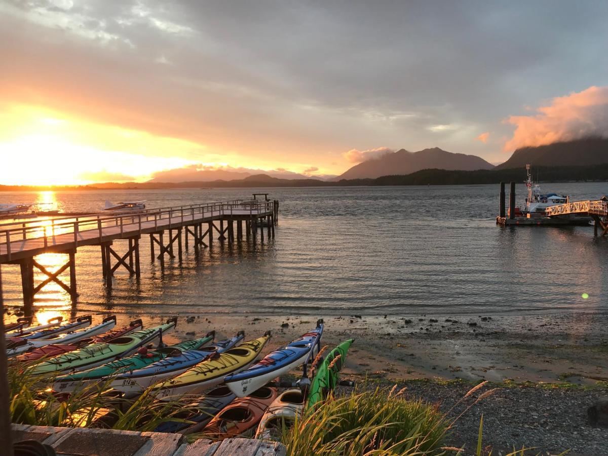 Tofino Paddlers Inn Экстерьер фото
