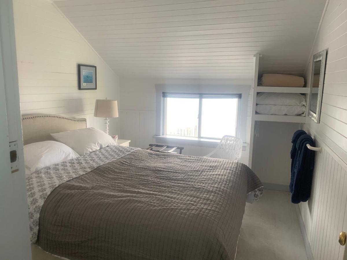 Tofino Paddlers Inn Экстерьер фото